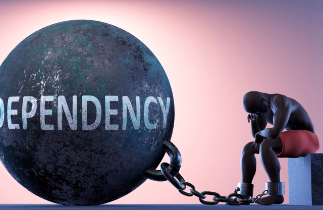 Emotional Dependency vs Healthy Relationships: Signs You’re Too Dependent