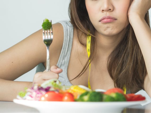Emotional Eating: Why Willpower Keeps Failing You — and What Actually Works